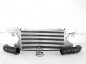 Audi RS3 8P 2.5TFSI Performance Tuning Ladeluftkühler EVO 2 mit Silikon